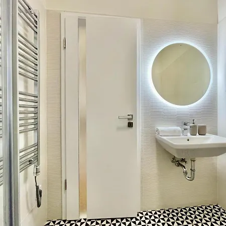 Nature In The Lower Storey Bestern * Seghedin