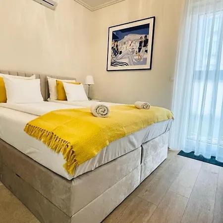 Nature In The Lower Storey Bestern Apartament