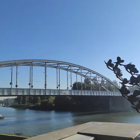 Nature In The Lower Storey Bestern Apartament *